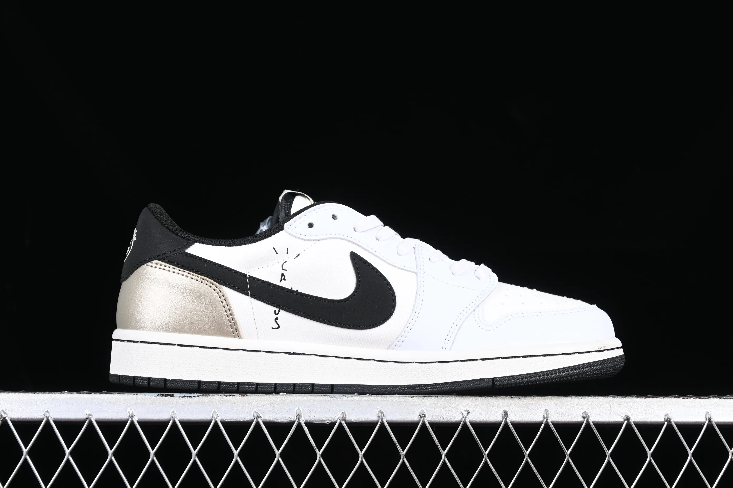 All categories Air Jordan Jordan series basketball shoes Air Jordan 1 Low Travis Scott x Air Jordan 1 Low OG AJ1 Joe 1 joint overhead hook DM7866-814